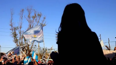 El cartel que sorprendió a Cristina Kirchner durante un acto en Quilmes El cartel que sorprendió a Cristina Kirchner durante un acto en Quilmes