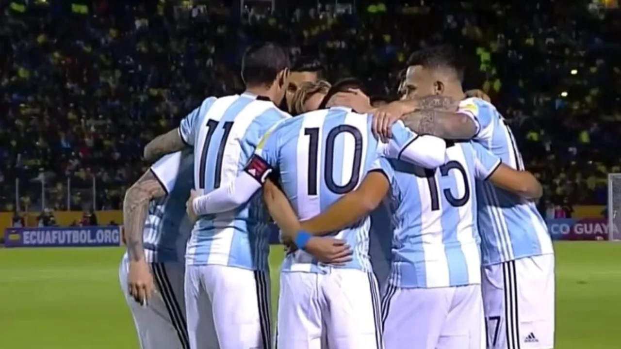 La selección le dedicó la victoria a los periodistas con un irónico canto en el vestuario