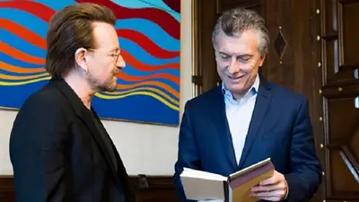 Bono le escribió una carta a la familia de Santiago Maldonado Bono le escribió una carta a la familia de Santiago Maldonado