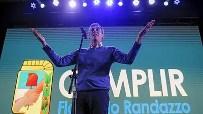 La chicana de Randazzo a Cristina Kirchner a horas de la veda electoral La chicana de Randazzo a Cristina Kirchner a horas de la veda electoral