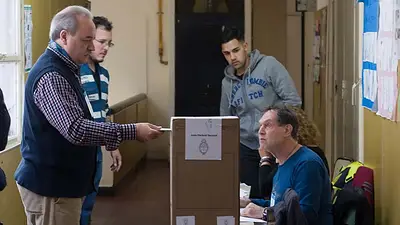 Elecciones legislativas: abrieron las urnas en todo el país Elecciones legislativas: abrieron las urnas en todo el país
