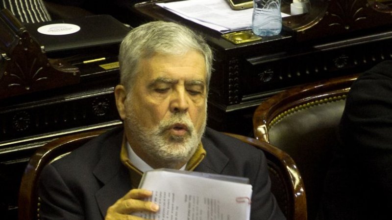 Julio De Vido pidió licencia como diputado