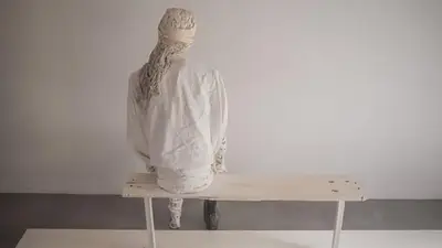 ESCÁNDALO: El Gobierno censuró una escultura sobre Santiago Maldonado en la Ex ESMA ESCÁNDALO: El Gobierno censuró una escultura sobre Santiago Maldonado en la Ex ESMA