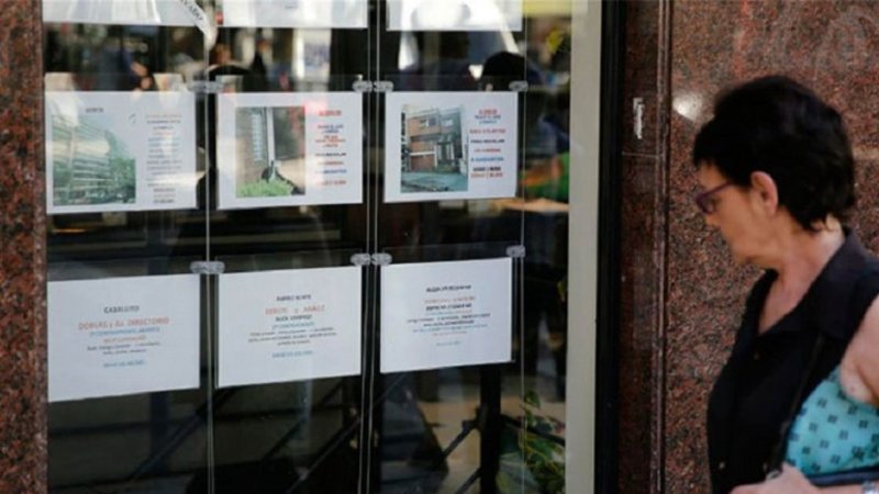 Se necesita el doble de sueldos que en enero para poder comprar una casa en CABA