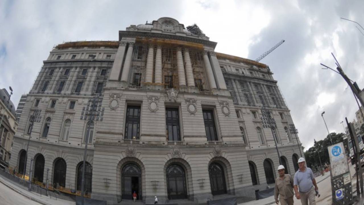 El polémico proyecto del Gobierno para cambiar el nombre del CCK
