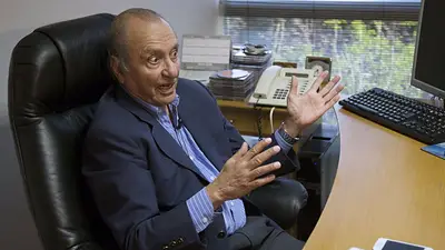 Eduardo Menem con Navarro: "Carrió prendió la mecha para que explote el Gobierno" Eduardo Menem con Navarro: "Carrió prendió la mecha para que explote el Gobierno"