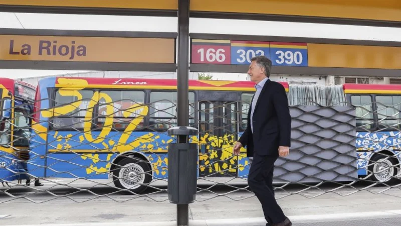 Impresionante operativo de seguridad para aislar a Macri en la inauguración de un Metrobus