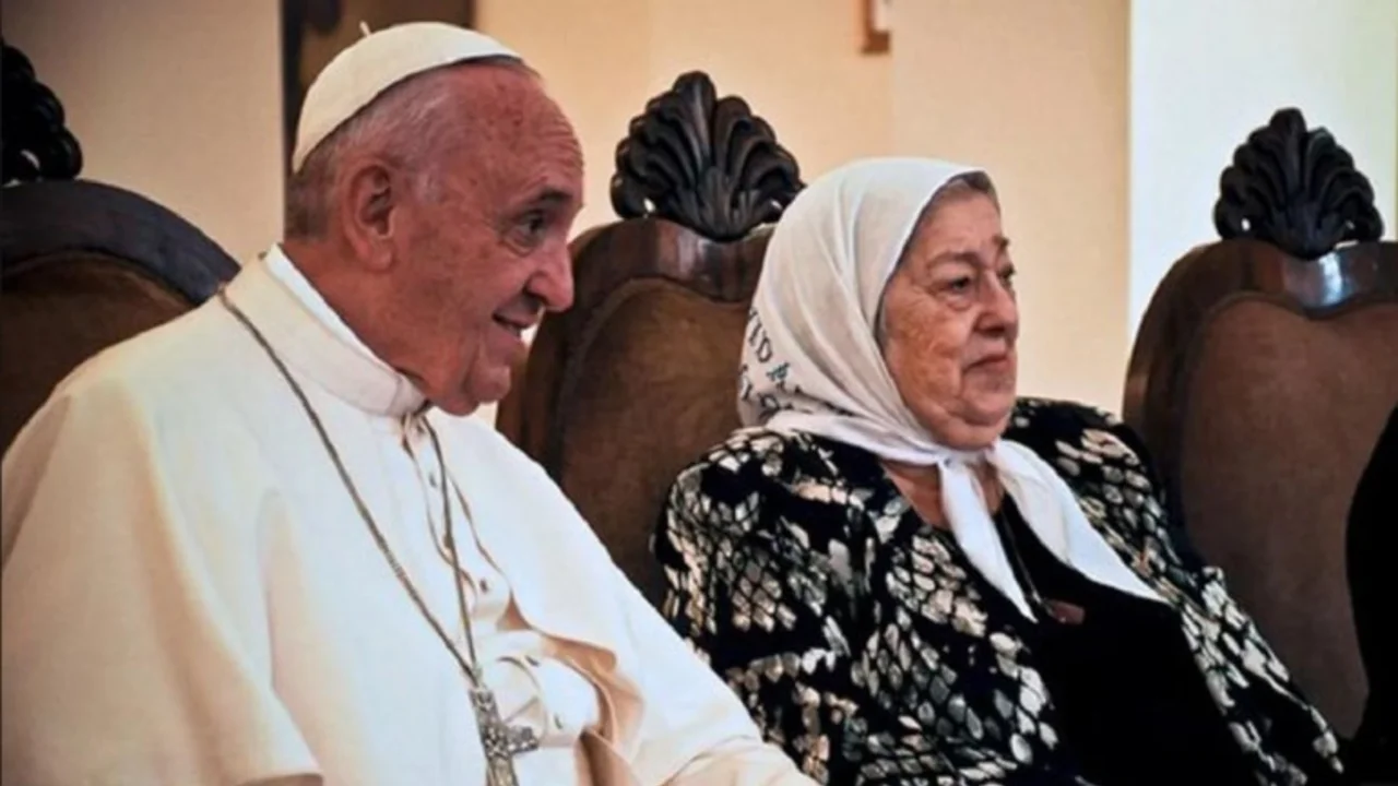 El Papa Francisco: "A las Madres de Plaza de Mayo yo les permito todo"