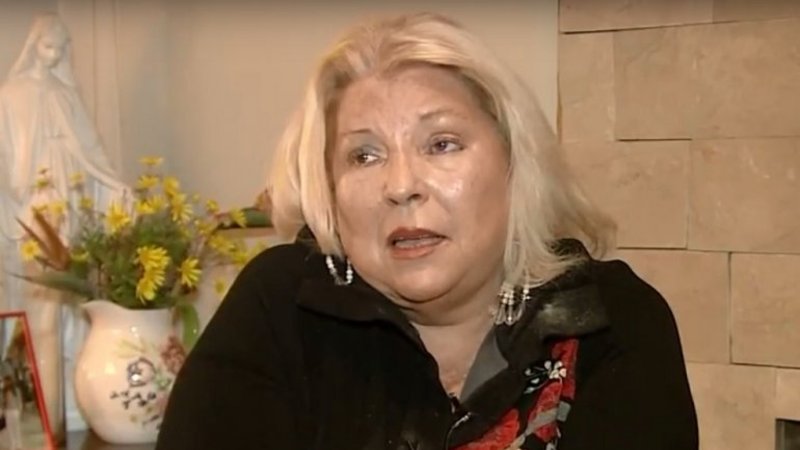 Carrió sigue la interna con Macri: "Me voy a amigar cuando saque a Garavano del medio"
