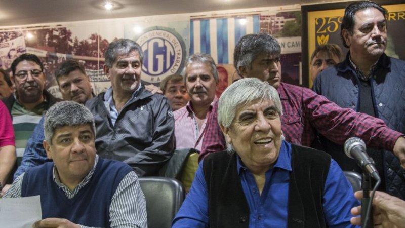 Embestida contra los Moyano: procesaron a dirigentes de Camioneros