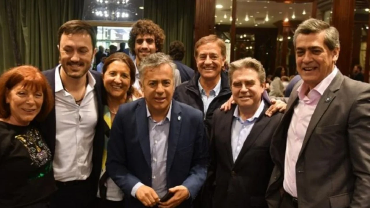 El radicalismo pidió "salir de la agenda del ajuste"
