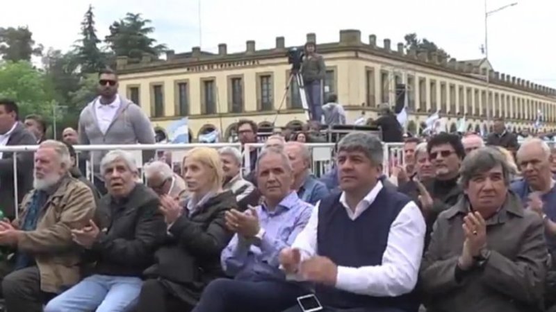Con una masiva convocatoria, Moyano encabezó una misa en Luján con fuertes críticas al Gobierno