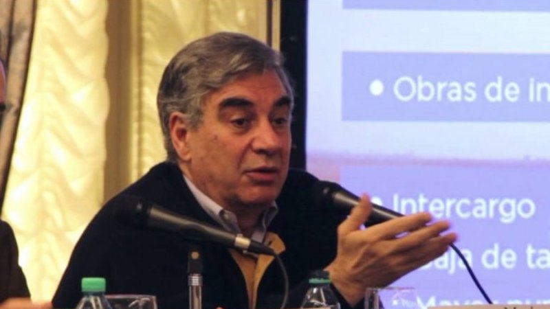 Quiénes son los funcionarios del Gobierno que duplicaron sus salarios en medio de la crisis