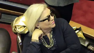 Elisa Carrió negó la represión y apuntó contra el kirchnerismo y manifestantes Elisa Carrió negó la represión y apuntó contra el kirchnerismo y manifestantes