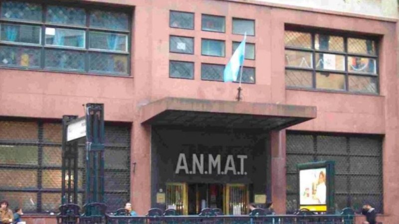 La ANMAT prohíbe la comercialización de un popular budín y varios aceites