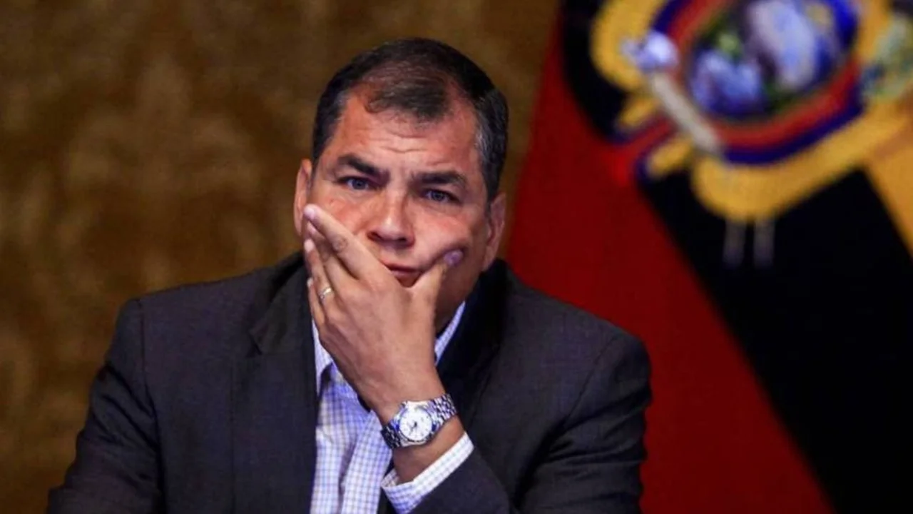 Correa mantiene su intención de viajar a Ecuador y candidatearse tras la condena a prisión