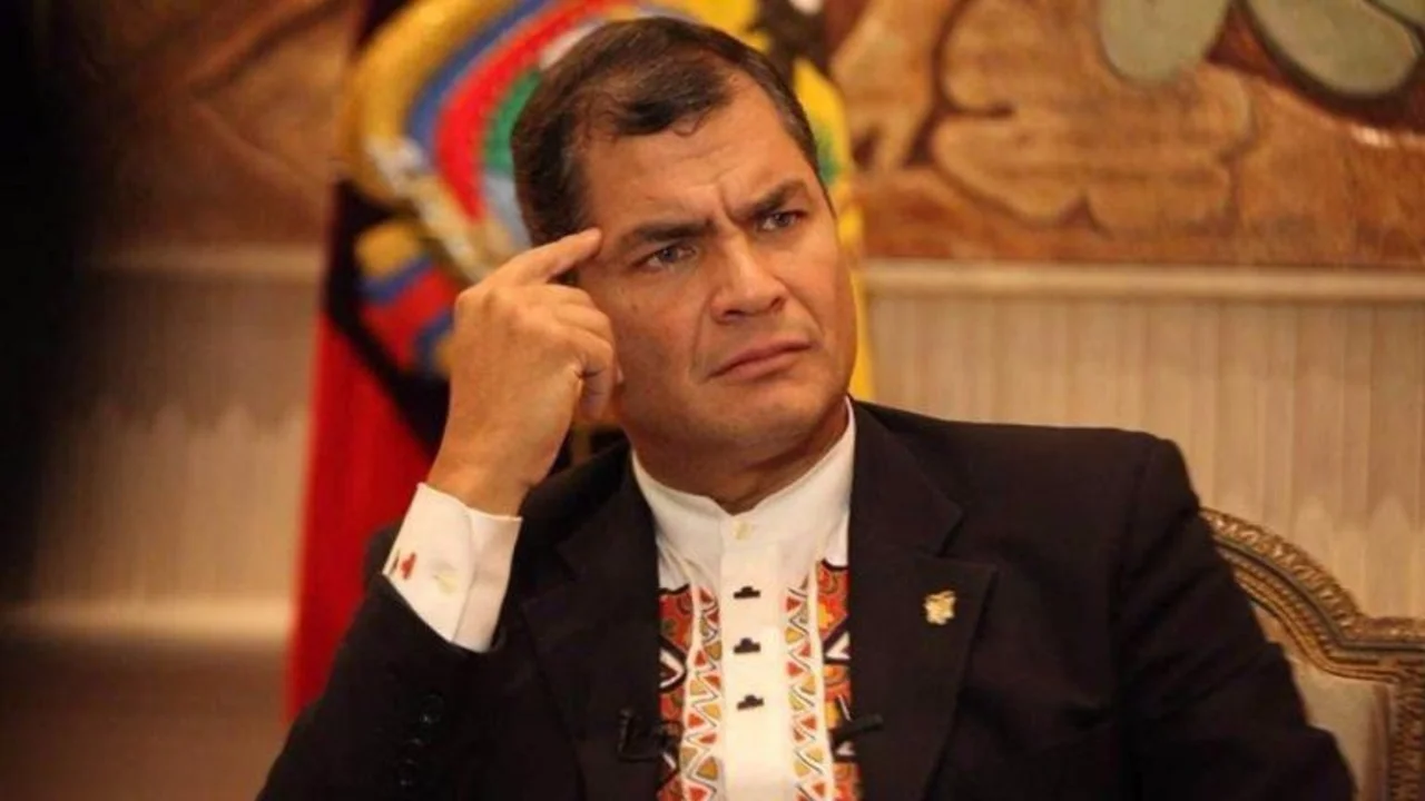 Correa denuncia "golpe de Estado" en Ecuador por decisión electoral de la Fiscalía