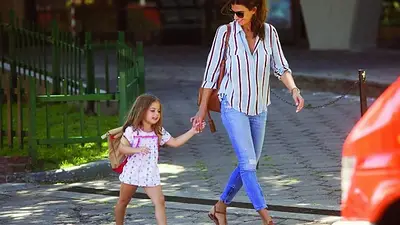 En medio de la crisis, una tapa de la revista Hola sobre Juliana Awada y Antonia generó repudio en las redes En medio de la crisis, una tapa de la revista Hola sobre Juliana Awada y Antonia generó repudio en las redes