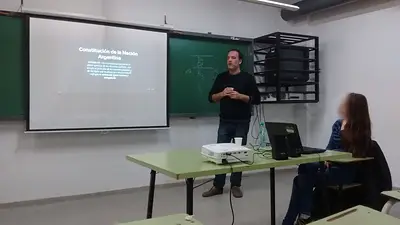 "Gorraleaks": Detuvieron a Javier Smaldone y otras dos personas por un retuit y un pago online "Gorraleaks": Detuvieron a Javier Smaldone y otras dos personas por un retuit y un pago online