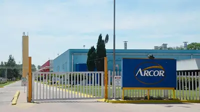 Crisis económica: Arcor frena su producción y adelanta vacaciones Crisis económica: Arcor frena su producción y adelanta vacaciones
