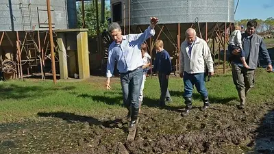 El comentario desafortunado de Mauricio Macri en medio de las inundaciones: "Esta lluvia es bendición" El comentario desafortunado de Mauricio Macri en medio de las inundaciones: "Esta lluvia es bendición"
