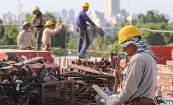 Las penas son de los trabajadores, las ganancias son ajenas | Opinión