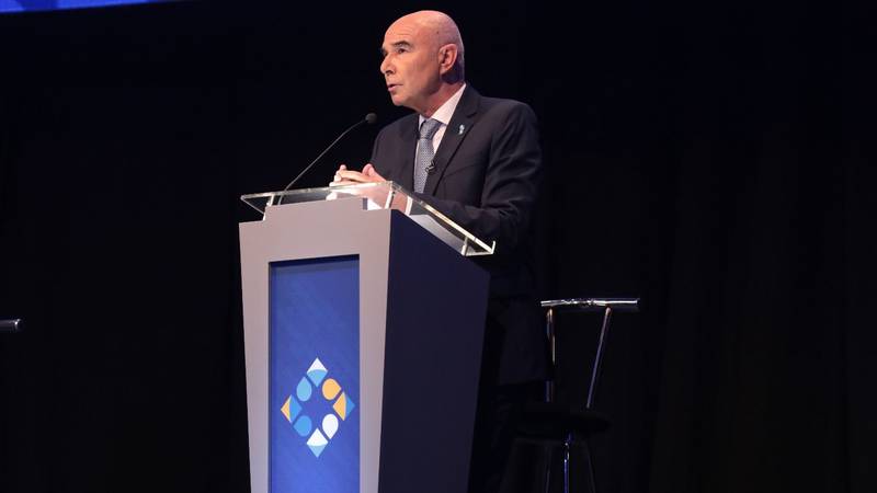 Debate 2019: el indignante tuit de Gómez Centurión festejando que llegó a los 30 mil seguidores 