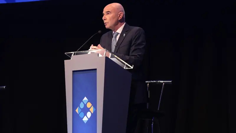 Debate 2019: el indignante tuit de Gómez Centurión festejando que llegó a los 30 mil seguidores 