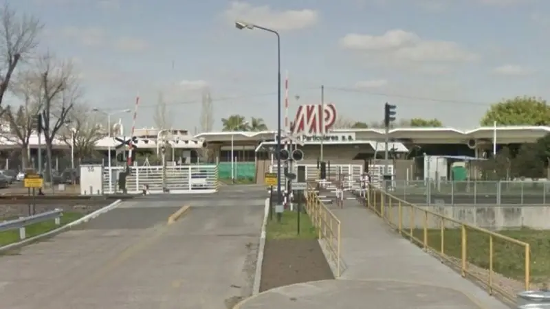 Cerró la tabacalera Massalin Particulares en Corrientes y despidieron a 220 trabajadores