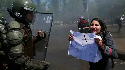 Crisis en Chile: Irrumpieron un móvil de TN para pedirles que dejen de mentir Crisis en Chile: Irrumpieron un móvil de TN para pedirles que dejen de mentir