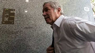 Felipe Solá defendió a Aerolíneas Argentinas y cruzó a las empresas que dejaron varados a pasajeros en el exterior Felipe Solá defendió a Aerolíneas Argentinas y cruzó a las empresas que dejaron varados a pasajeros en el exterior