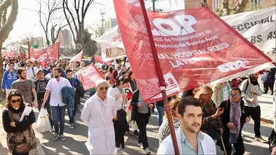 Paran 80 hospitales bonaerenses en reclamo de aumento de paritarias Paran 80 hospitales bonaerenses en reclamo de aumento de paritarias