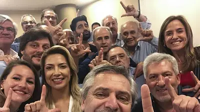 El festejo íntimo de Alberto Fernandez en un video cantando contra Mauricio Macri El festejo íntimo de Alberto Fernandez en un video cantando contra Mauricio Macri