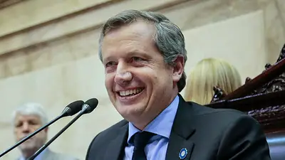 Emilio Monzó se aleja de Cambiemos, deja de ser diputado y suena para la Defensoría del Pueblo Emilio Monzó se aleja de Cambiemos, deja de ser diputado y suena para la Defensoría del Pueblo