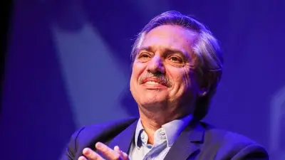 Apenas llegue, Alberto Fernández deberá pagar el "bono a 100 años" de Macri Apenas llegue, Alberto Fernández deberá pagar el "bono a 100 años" de Macri