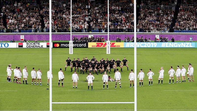 Insólita sanción en el Mundial de Rugby: multan a Inglaterra por invadir el campo de juego en pleno Haka de los All Blacks