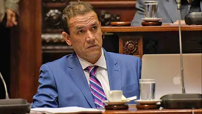 Insólito: un senador uruguayo citó a Damas Gratis en plena sesión Insólito: un senador uruguayo citó a Damas Gratis en plena sesión