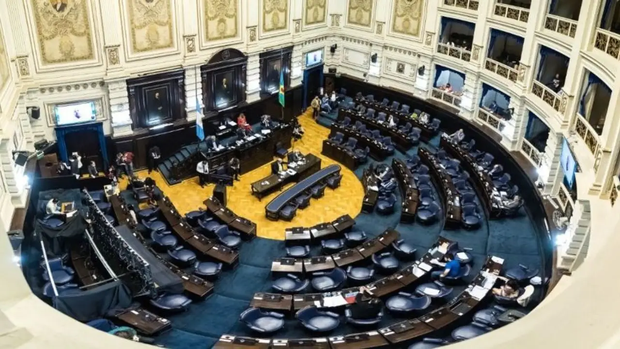 Provincia: Diputados dio media sanción a la ley de emergencia para empresas recuperadas
