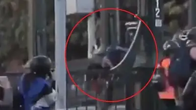 Chile: detuvieron al carabinero que arrojó al río a un manifestante menor de edad Chile: detuvieron al carabinero que arrojó al río a un manifestante menor de edad
