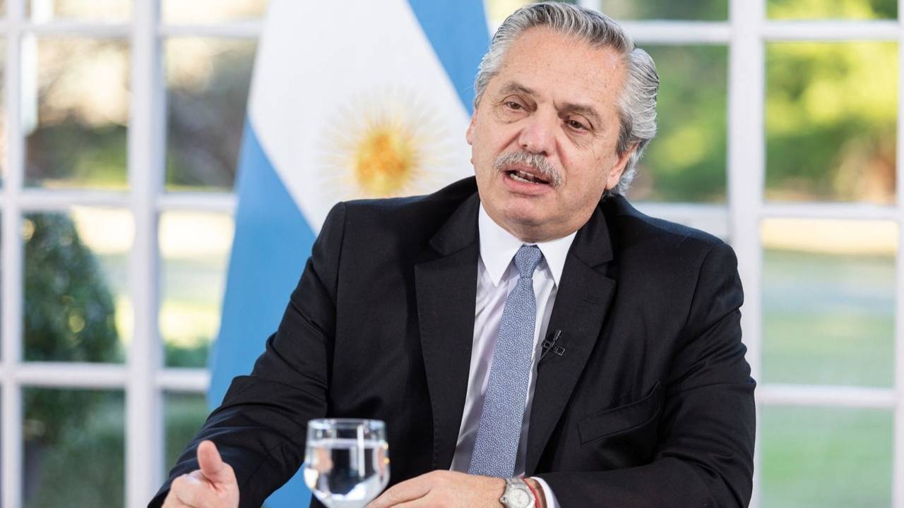 El diciembre de Alberto Fernández: vacuna, paz social y apuesta al turismo