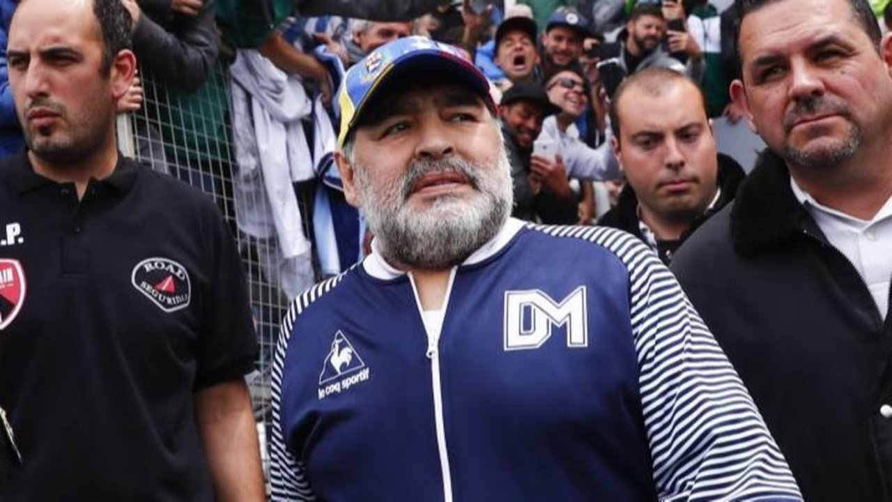 El doctor de Maradona: "Diego está internado porque quiere"