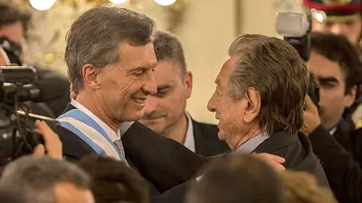 Macri confirmó el libro que dejará expuesta su corrupción: le echó la culpa a "las relaciones familiares" Macri confirmó el libro que dejará expuesta su corrupción: le echó la culpa a "las relaciones familiares"