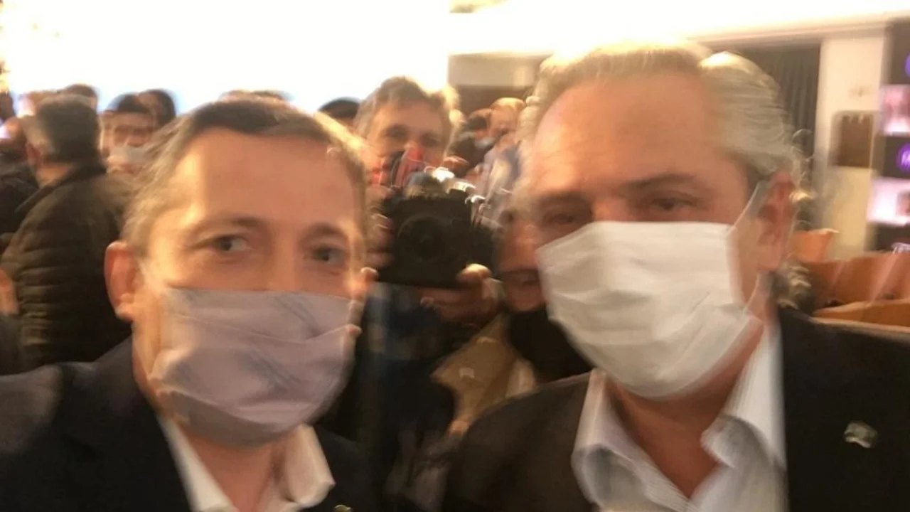 17 de octubre: Gray participó del acto que encabezó Fernández