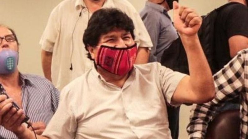 "Hemos vuelto millones": La felicidad de Evo Morales tras el aplastante triunfo del MAS en Bolivia