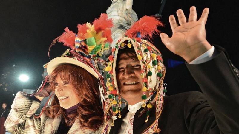 Evo Morales salió a bancar a Cristina Kirchner: "¡Fuerza hermana!"