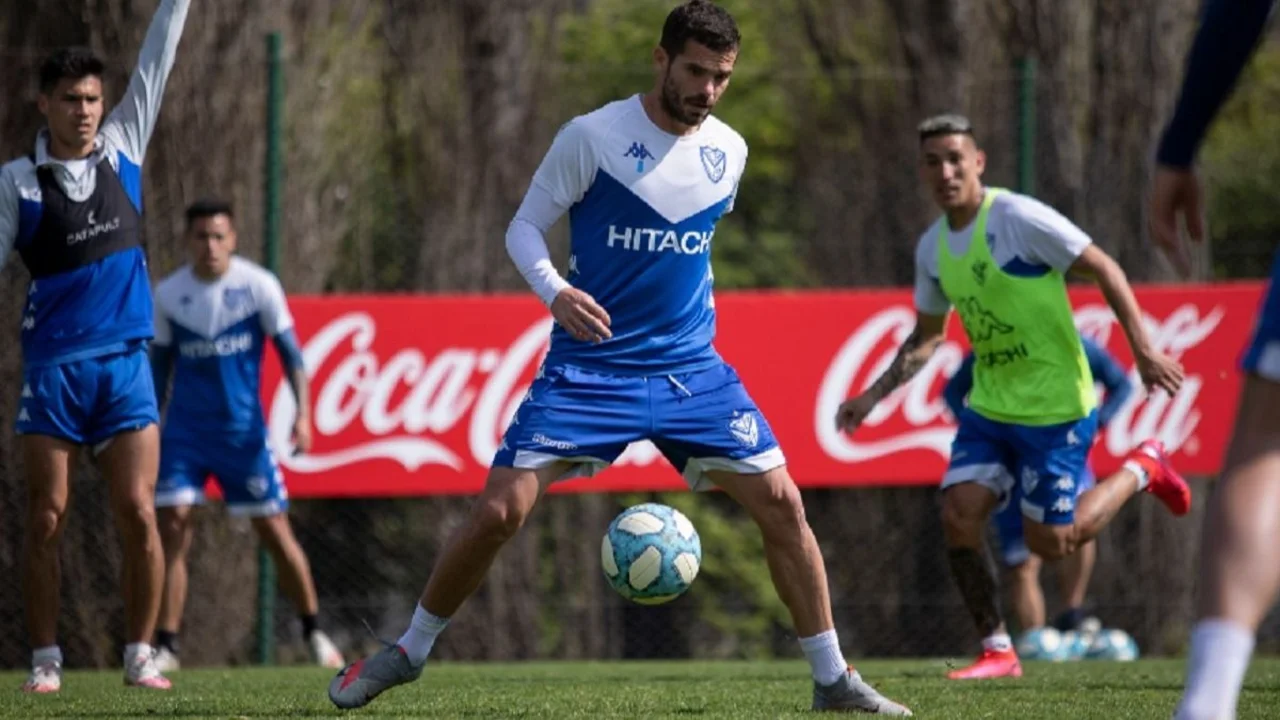 Inoxidable: Gago superó una nueva lesión y volvió a entrenar con el plantel de Vélez