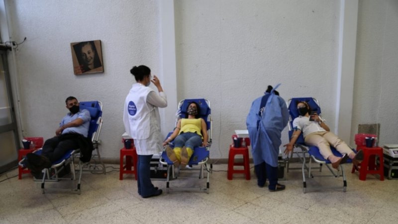 Covid: destacan la efectividad del plasma de convalecientes en pacientes graves