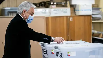 Chile decide la reforma de la constitución que legó Pinochet Chile decide la reforma de la constitución que legó Pinochet