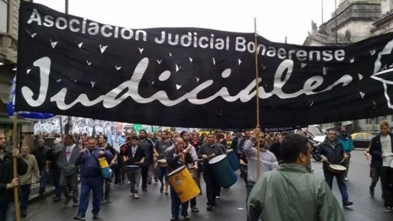 Gremios bonaerenses realizarán paros en protesta del no llamado a paritarias