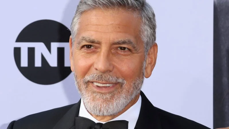 Netflix: George Clooney es un científico post apocalípsis en el trailer de Cielo de medianoche
